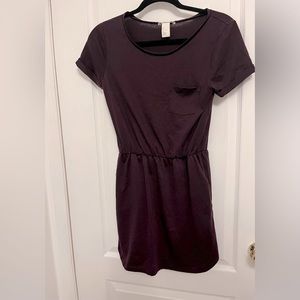Plum t-shirt dress. S